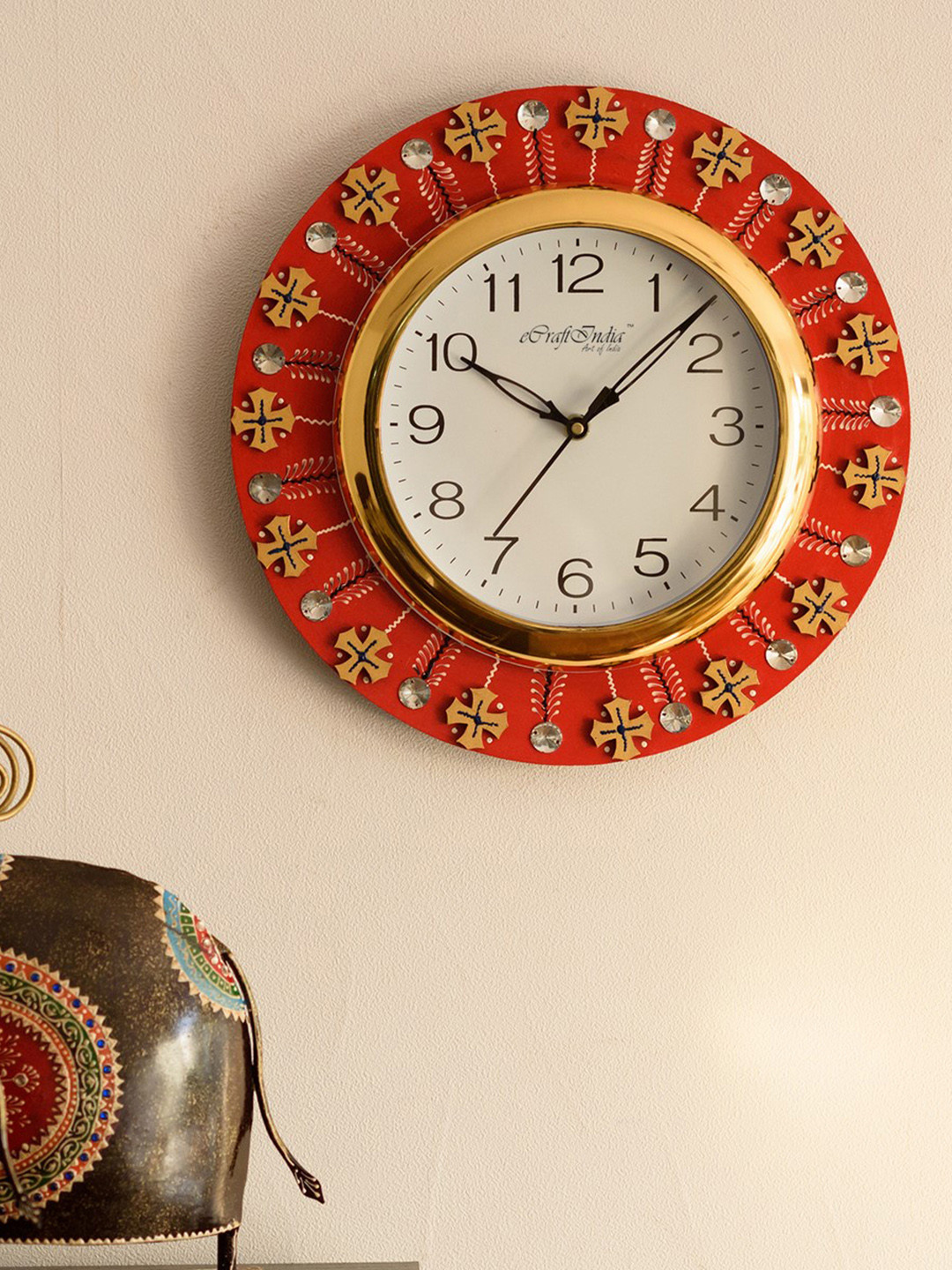 

eCraftIndia White & Red Handcrafted Round Solid Analogue Wall Clock