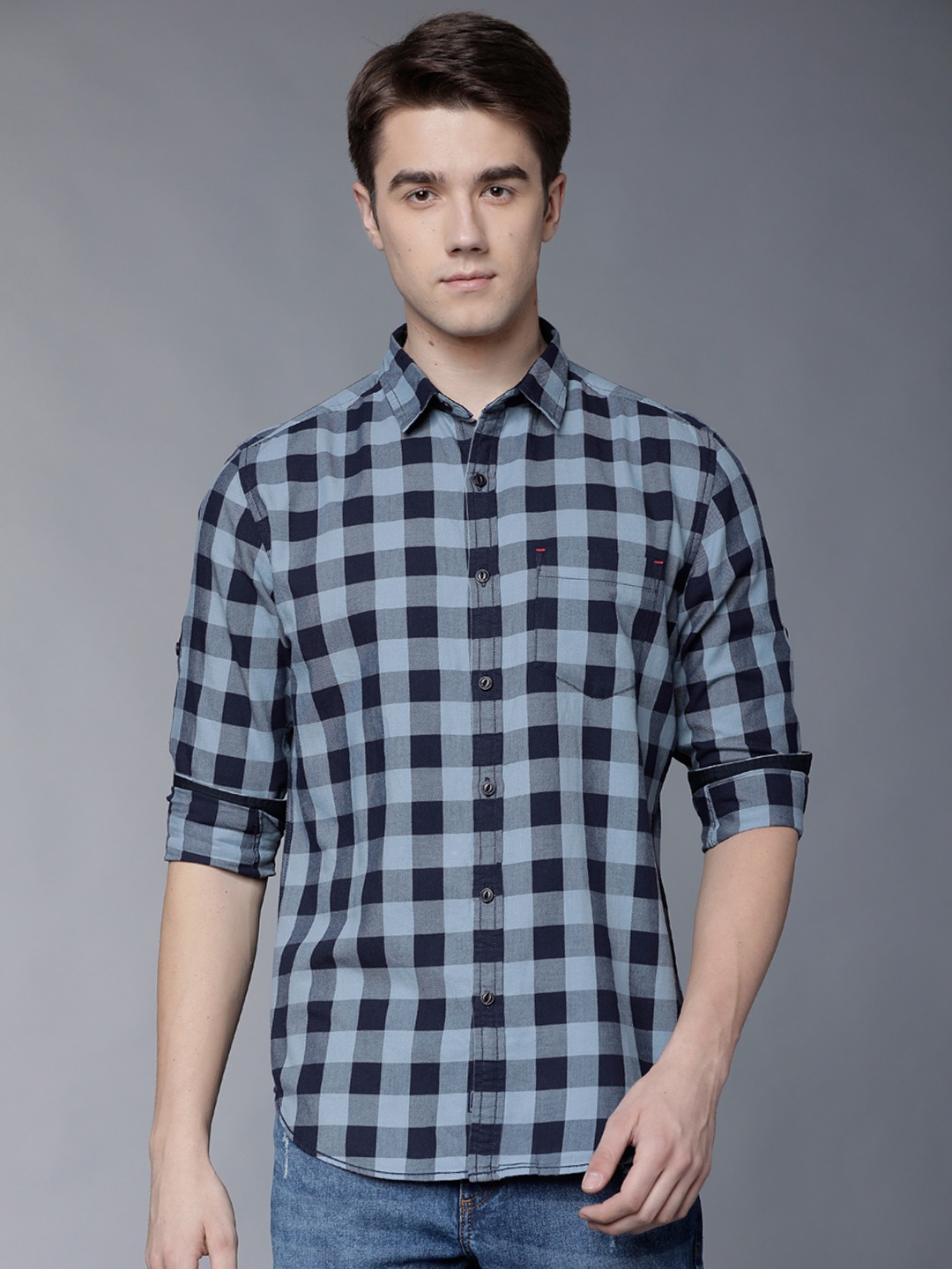 

LOCOMOTIVE Men Blue & Navy Blue Slim Fit Checked Casual Shirt