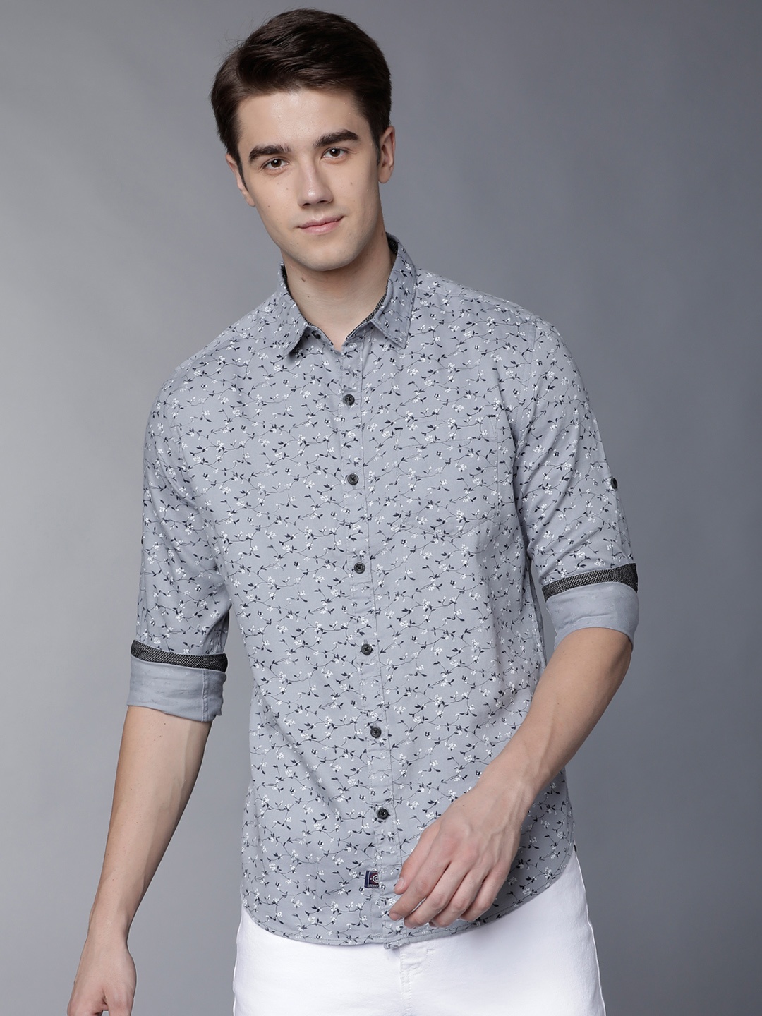 

LOCOMOTIVE Men Grey Slim Fit Printed Casual Shirt