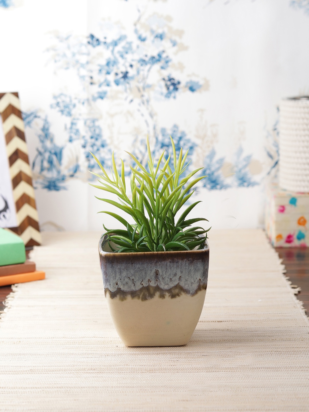 

VarEesha Set of 2 Brown & Cream-Coloured Square Ceramic Planter