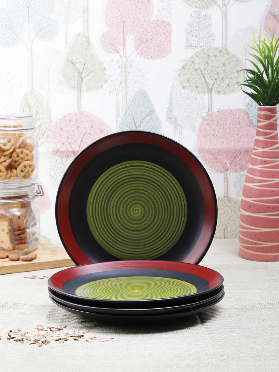 

VarEesha Green 4-Pieces Printed Ceramic Plates