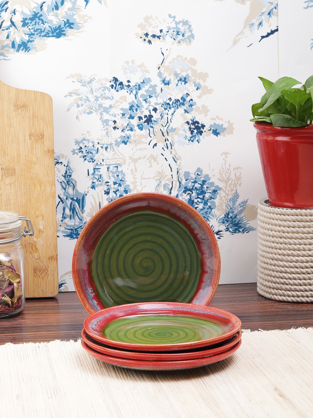 

VarEesha Set Of 4 Green & Red Han-Painted Ceramic Plates
