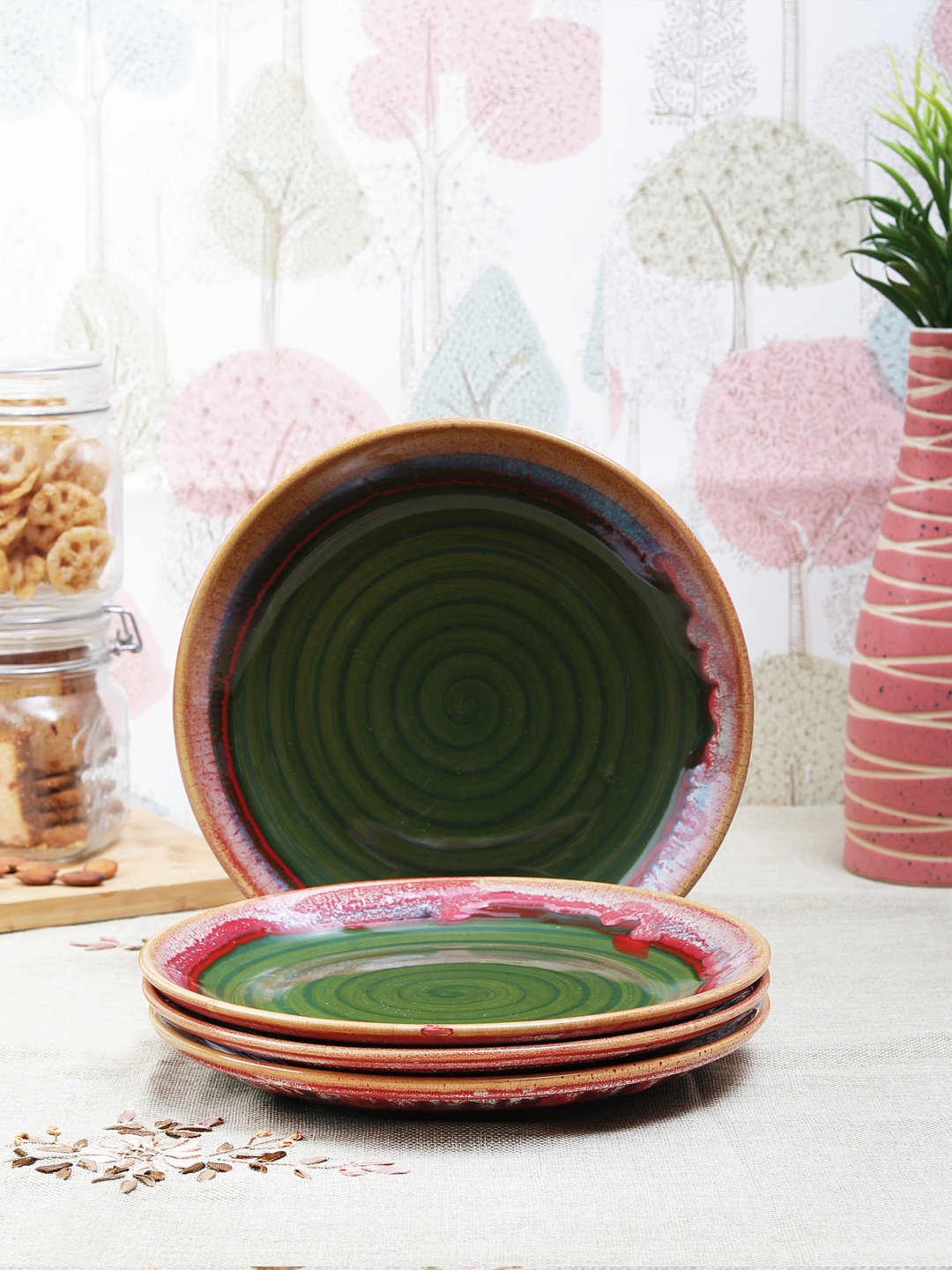 

VarEesha Set of 4 Green & Red Hand-Painted Ceramic Plates