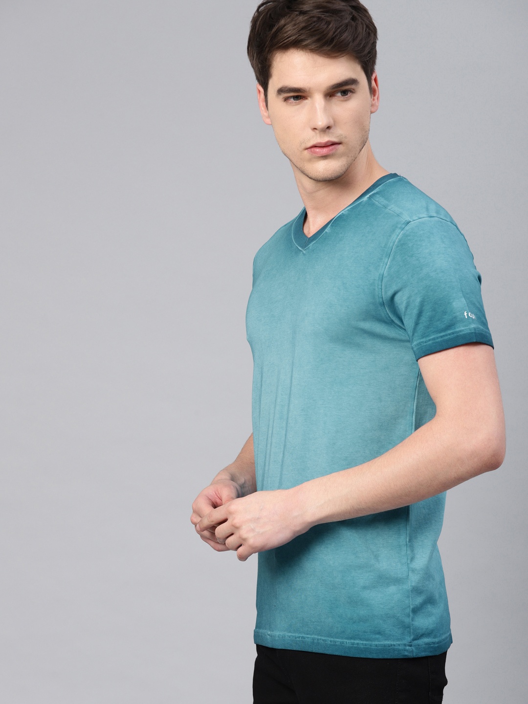 

FCUK Men Teal Blue Dyed V-Neck Lounge T-Shirt CHS03