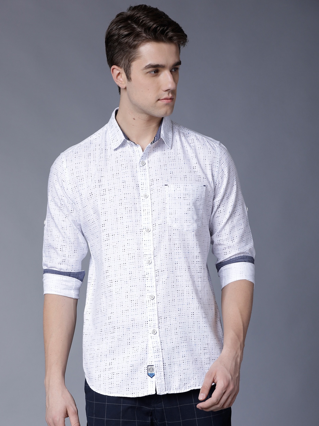 

LOCOMOTIVE Men White & Navy Blue Slim Fit Printed Casual Shirt