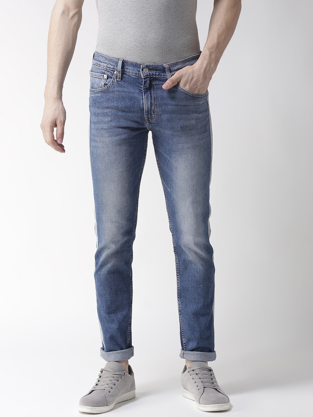 

Levis Men Blue Regular Fit Mid-Rise Clean Look Stretchable Jeans 511