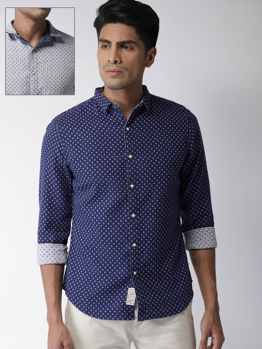 

Levis Men Blue Regular Fit Self Design Casual Reversible Shirt, Navy blue