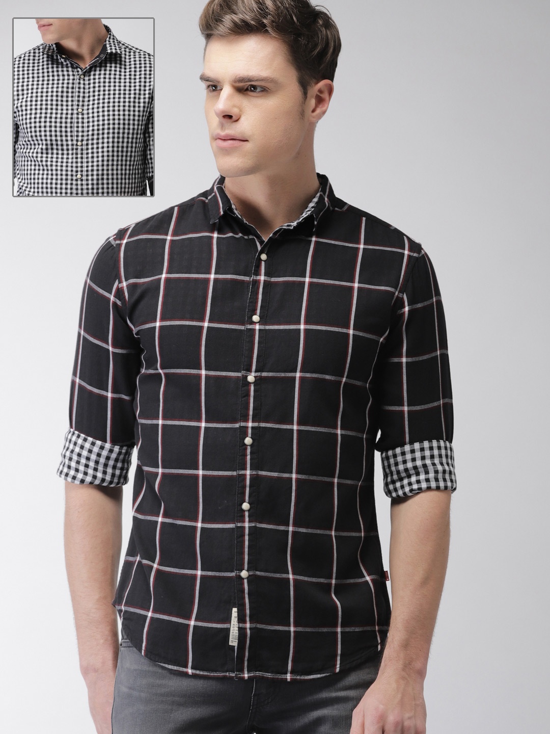 

Levis Men Black & White Regular Fit Checked Reversible Casual Shirt