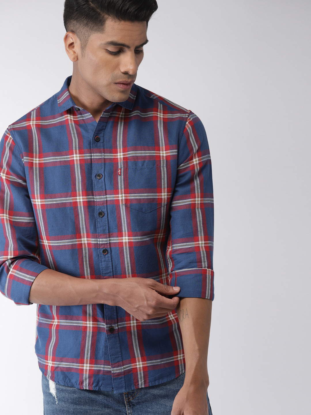 

Levis Men Blue & Red Slim Fit Checked Casual Shirt