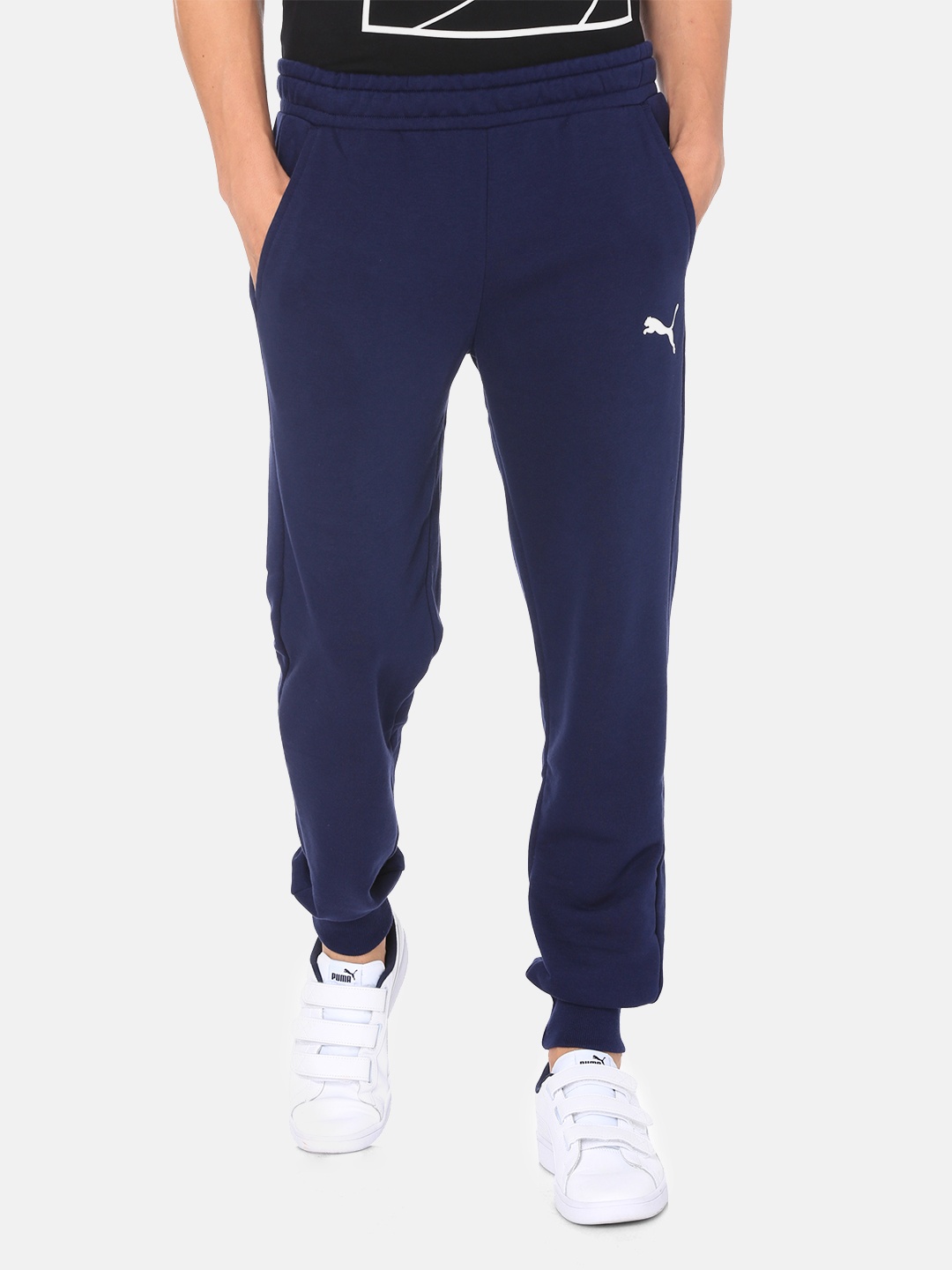 

Puma Men Navy Blue Soid ESS Logo Pants TR cl Peacoat-Cat Joggers