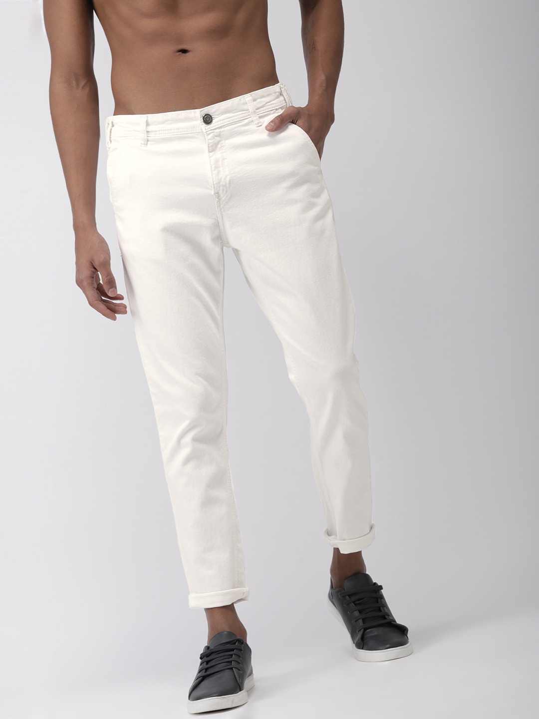 

HIGHLANDER Men White Slim Fit Mid-Rise Clean Look Stretchable Jeans