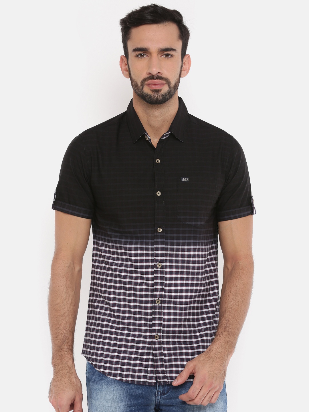 

The Indian Garage Co Men Black & Off-White Slim Fit Checked Casual Shirt