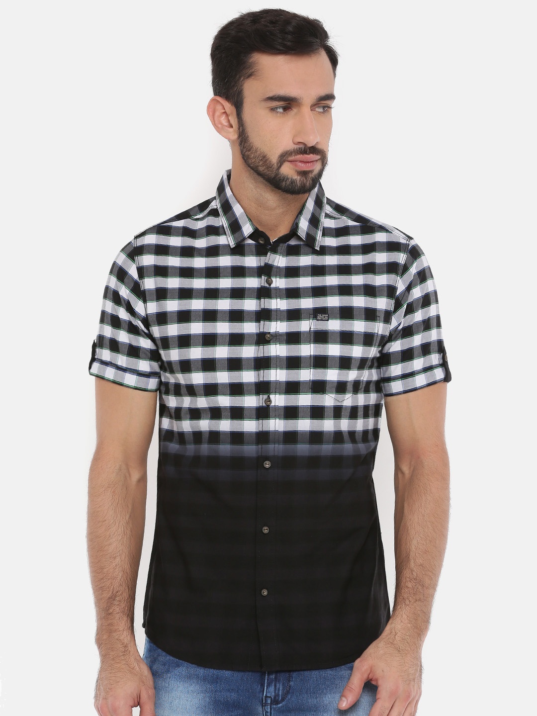 

The Indian Garage Co Men Black & Off-White Slim Fit Checked Casual Shirt