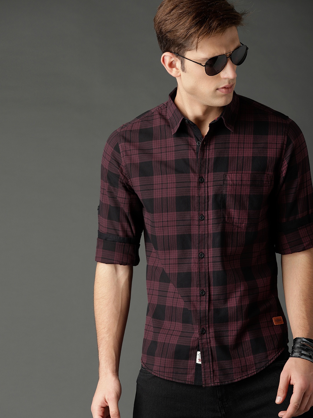

Roadster Men Burgundy & Black Checked Pure Cotton Casual Shirt