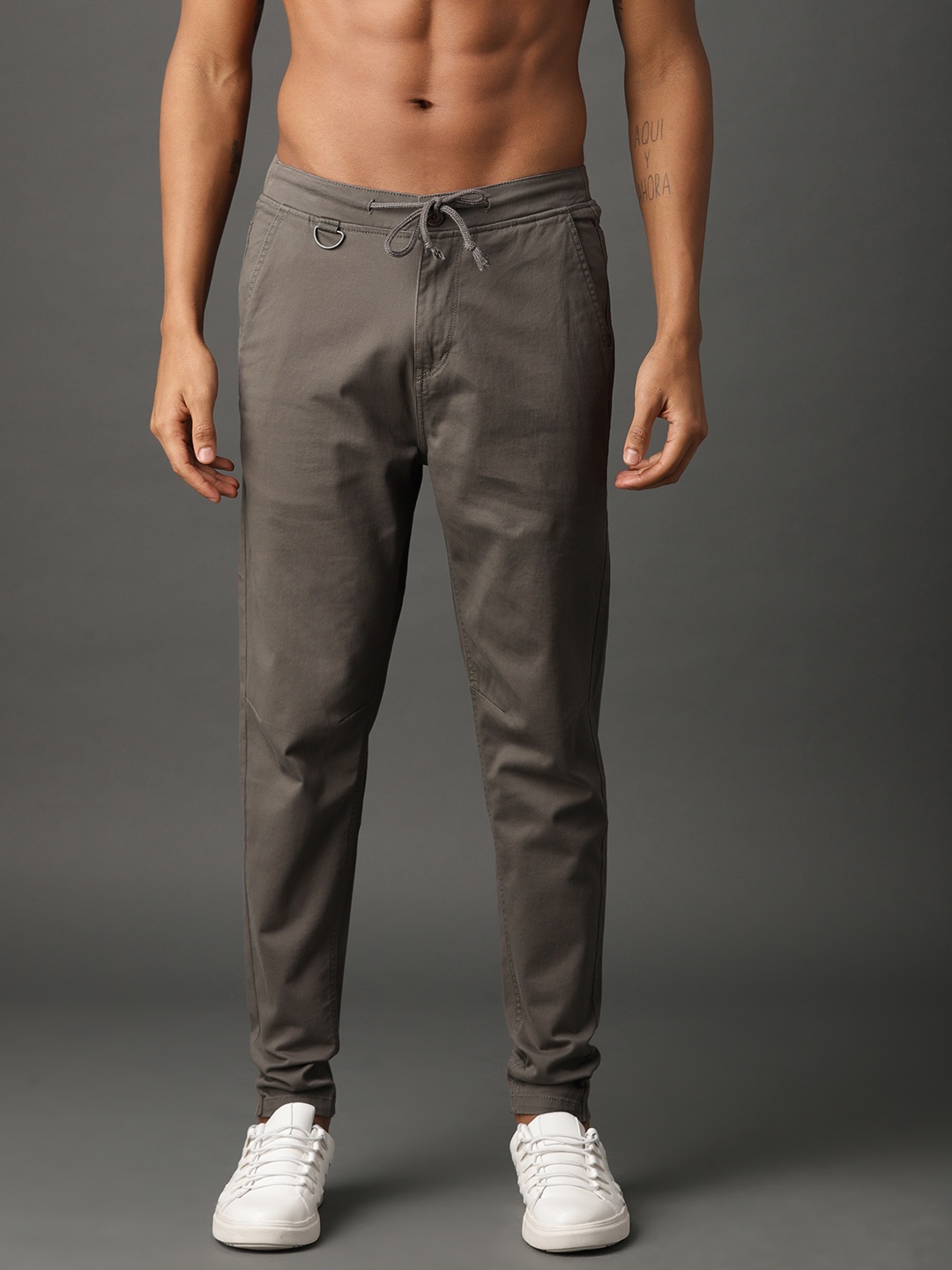 

Roadster Men Grey Regular Fit Solid Joggers