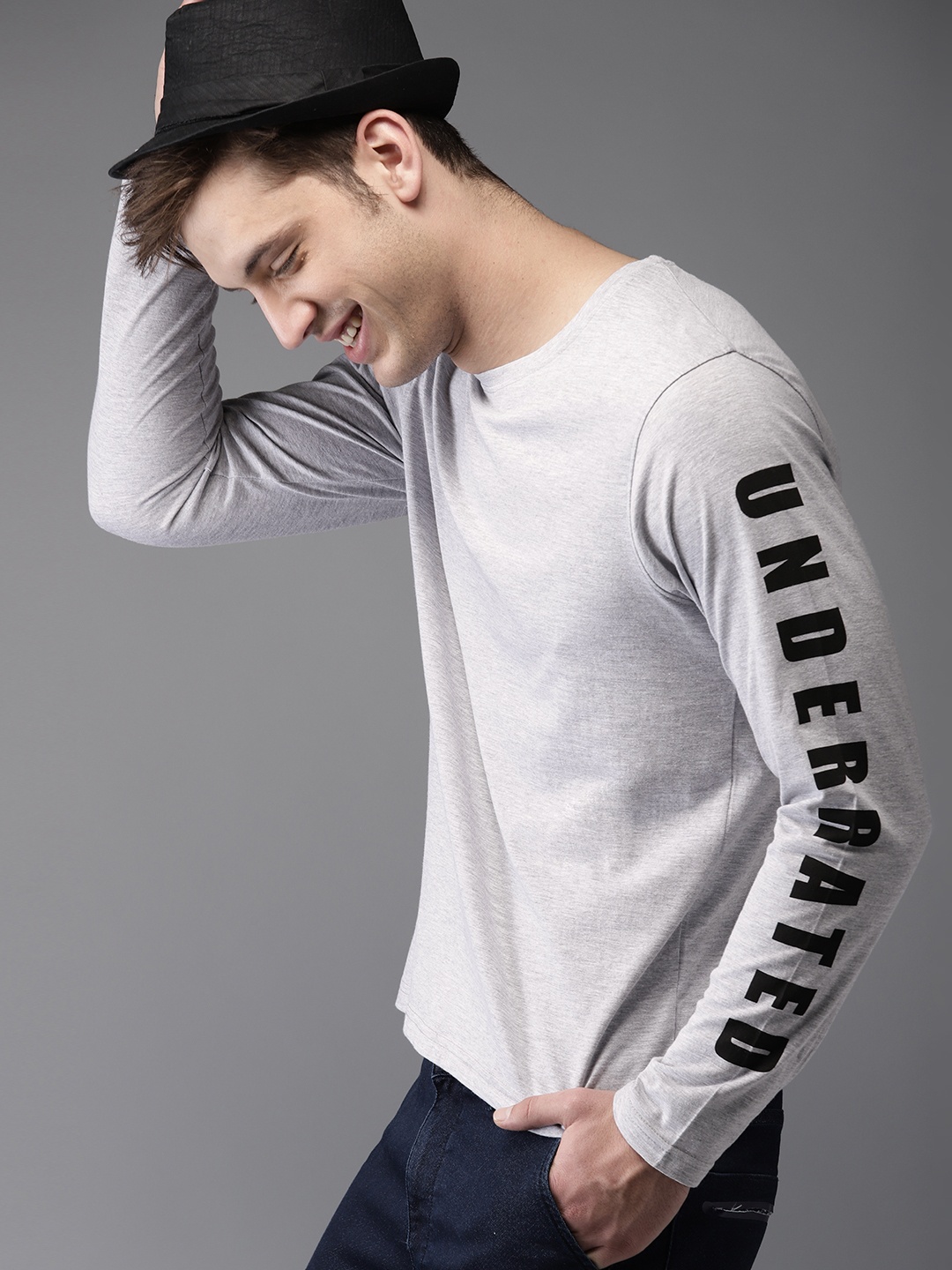 

HERE&NOW Men Grey Melange Solid Round Neck T-shirt