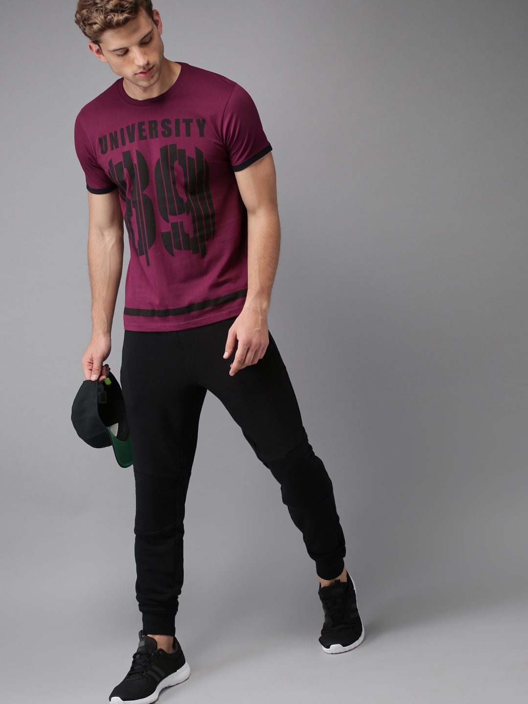 

HERENOW Men Burgundy Printed Cotton Pure Cotton T-shirt