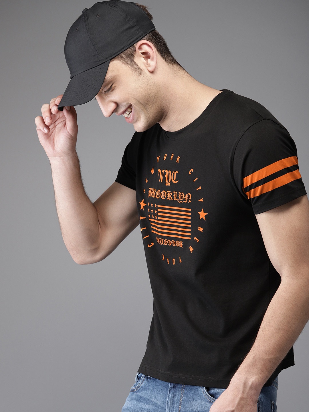 

HERE&NOW Men Black Printed Round Neck T-shirt