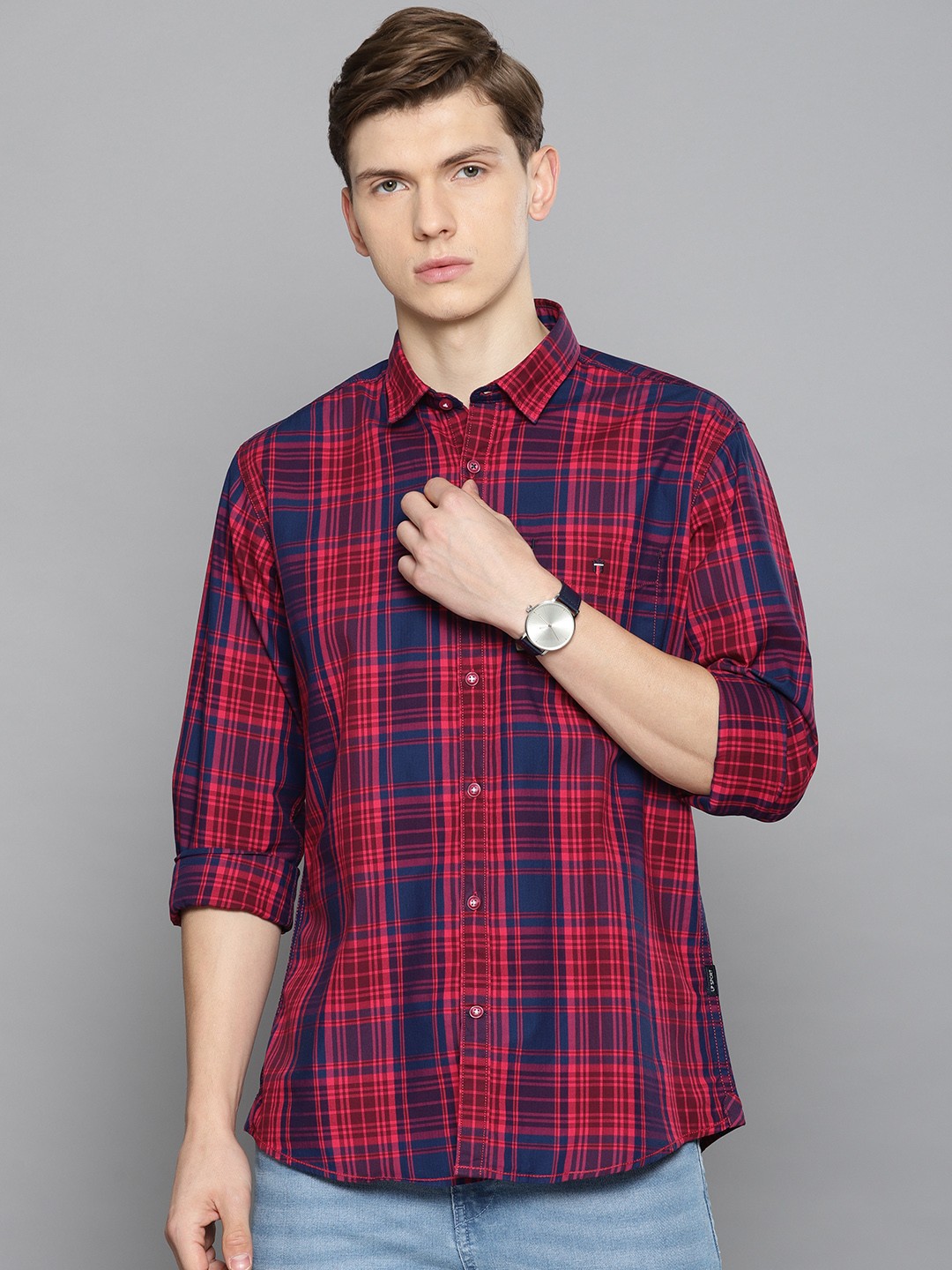 

Louis Philippe Sport Men Navy Blue & Red Slim Fit Checked Casual Shirt