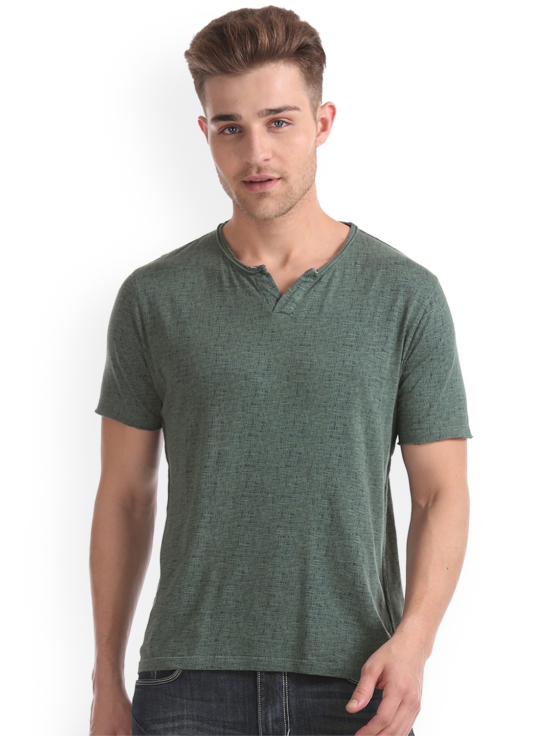 

Cherokee Men Green Solid Henley Neck Pure Cotton T-shirt