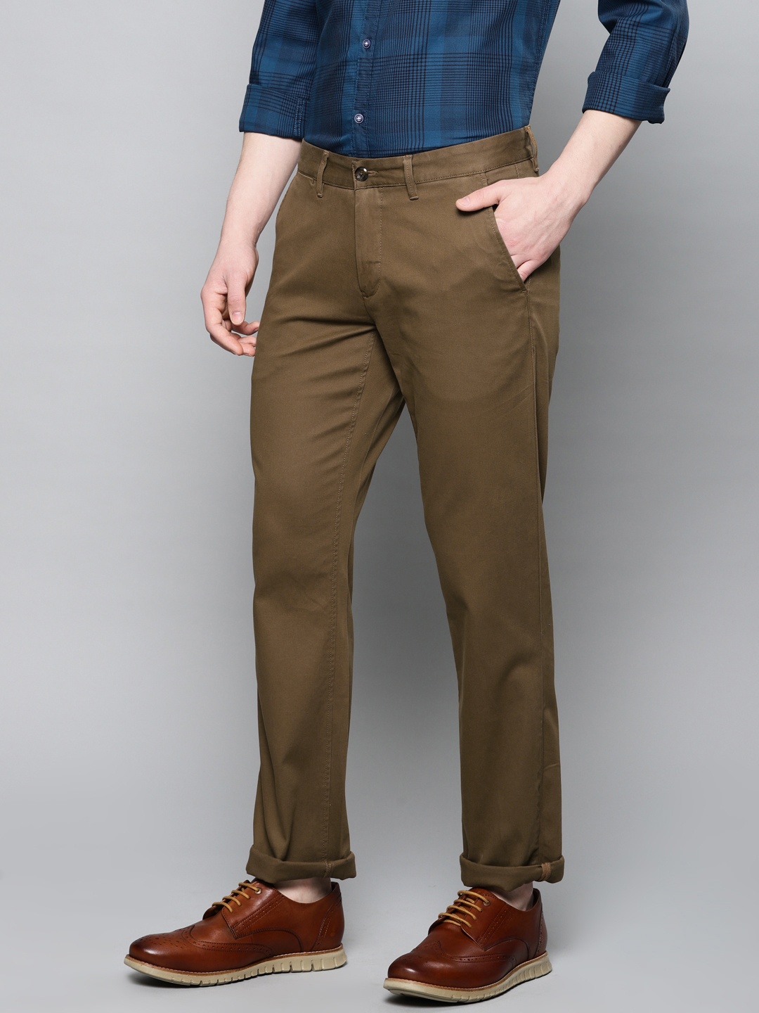 

Louis Philippe Sport Men Khaki Slim Fit Solid Chinos