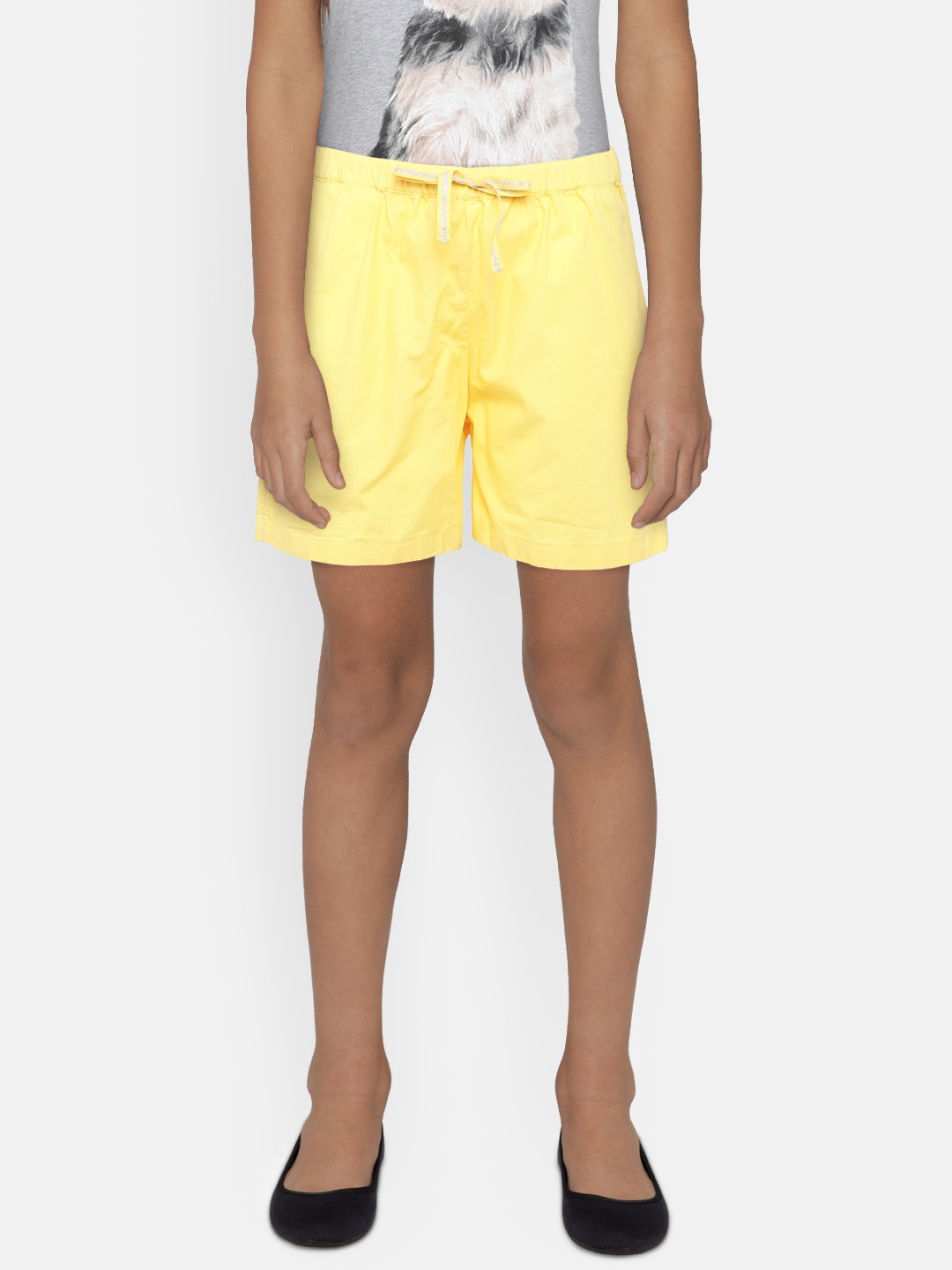 

United Colors of Benetton Girls Yellow Solid Regular Fit Shorts
