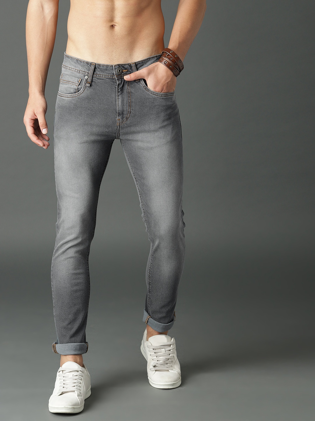 

Roadster Men Grey Skinny Fit Mid-Rise Clean Look Stretchable Jeans