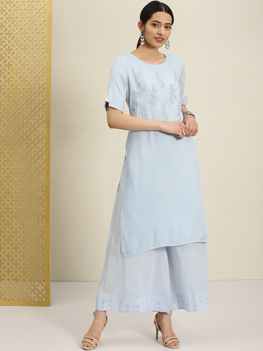 

House of Pataudi Women Blue Embroidered Straight Kurta