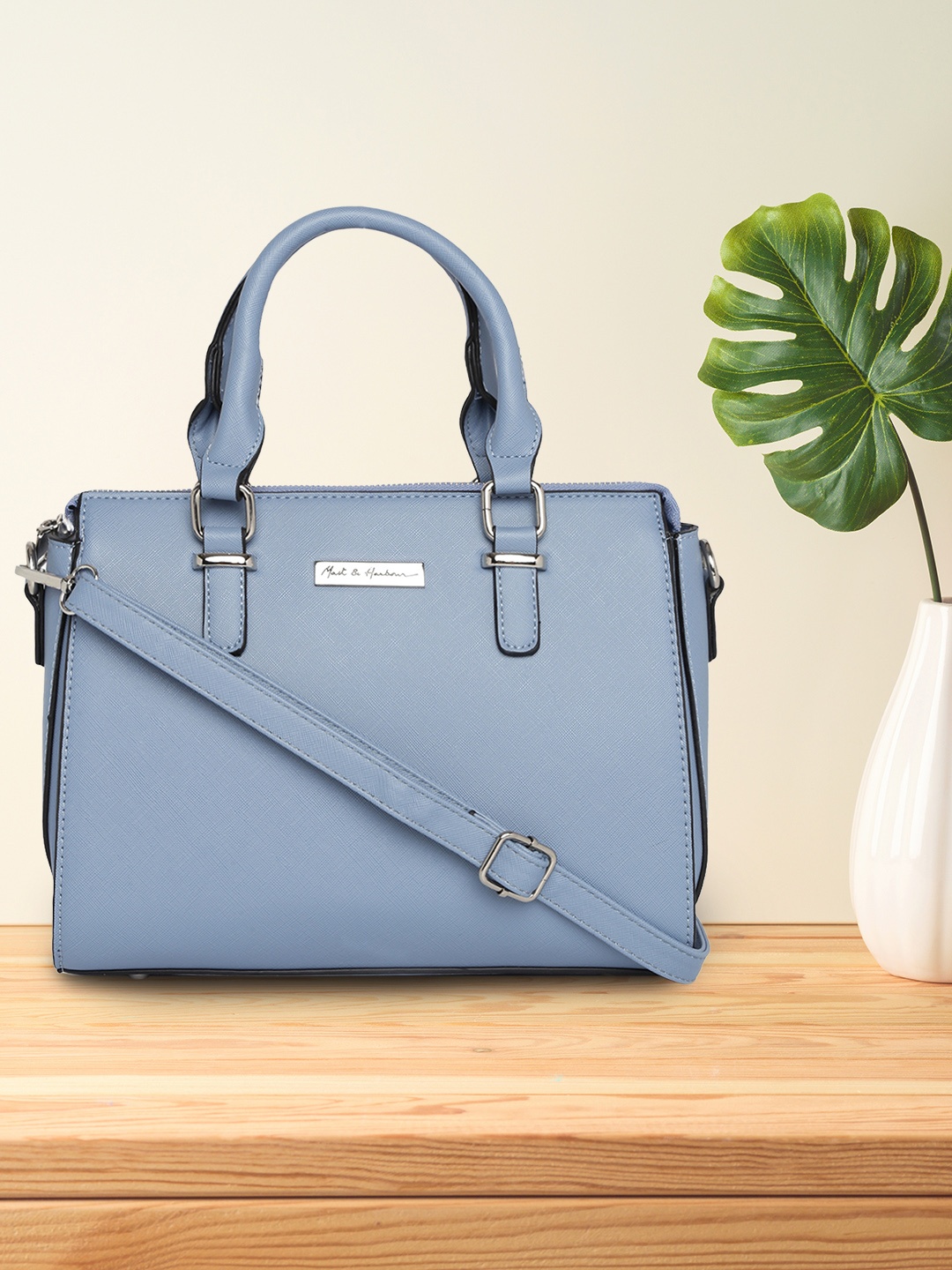 

Mast & Harbour Blue Solid Handheld Bag