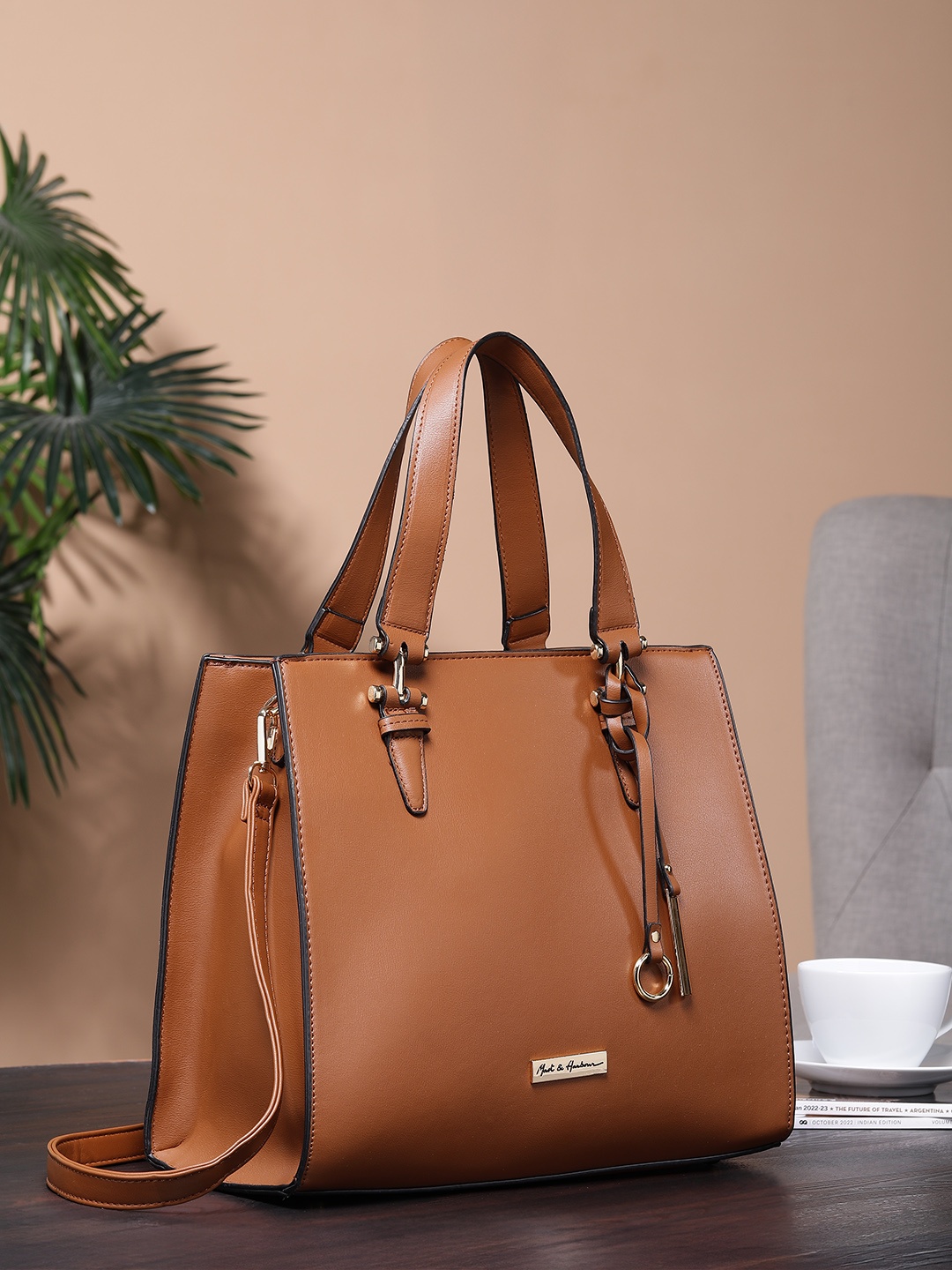 

Mast & Harbour Tan Brown Solid Handheld Bag