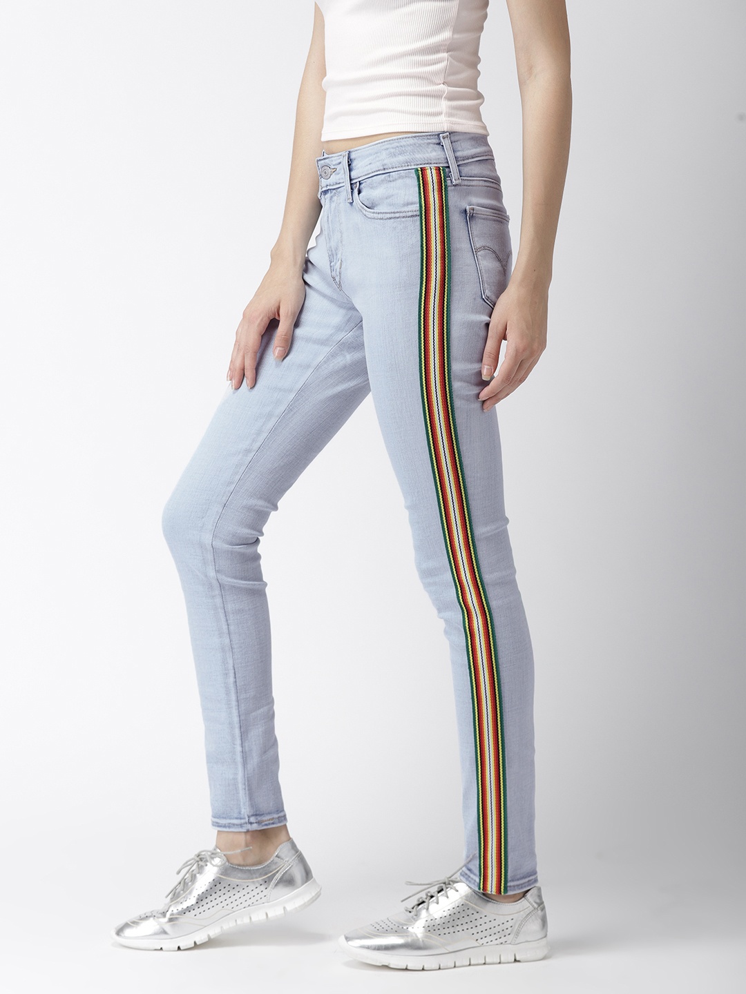 

Levis Women Blue 711 Skinny Fit Mid-Rise Clean Look Stretchable Jeans