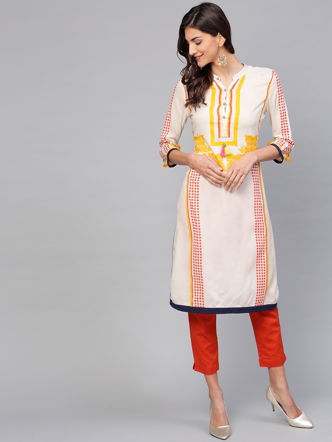 

Pannkh Women Off-White Printed Straight Kurta