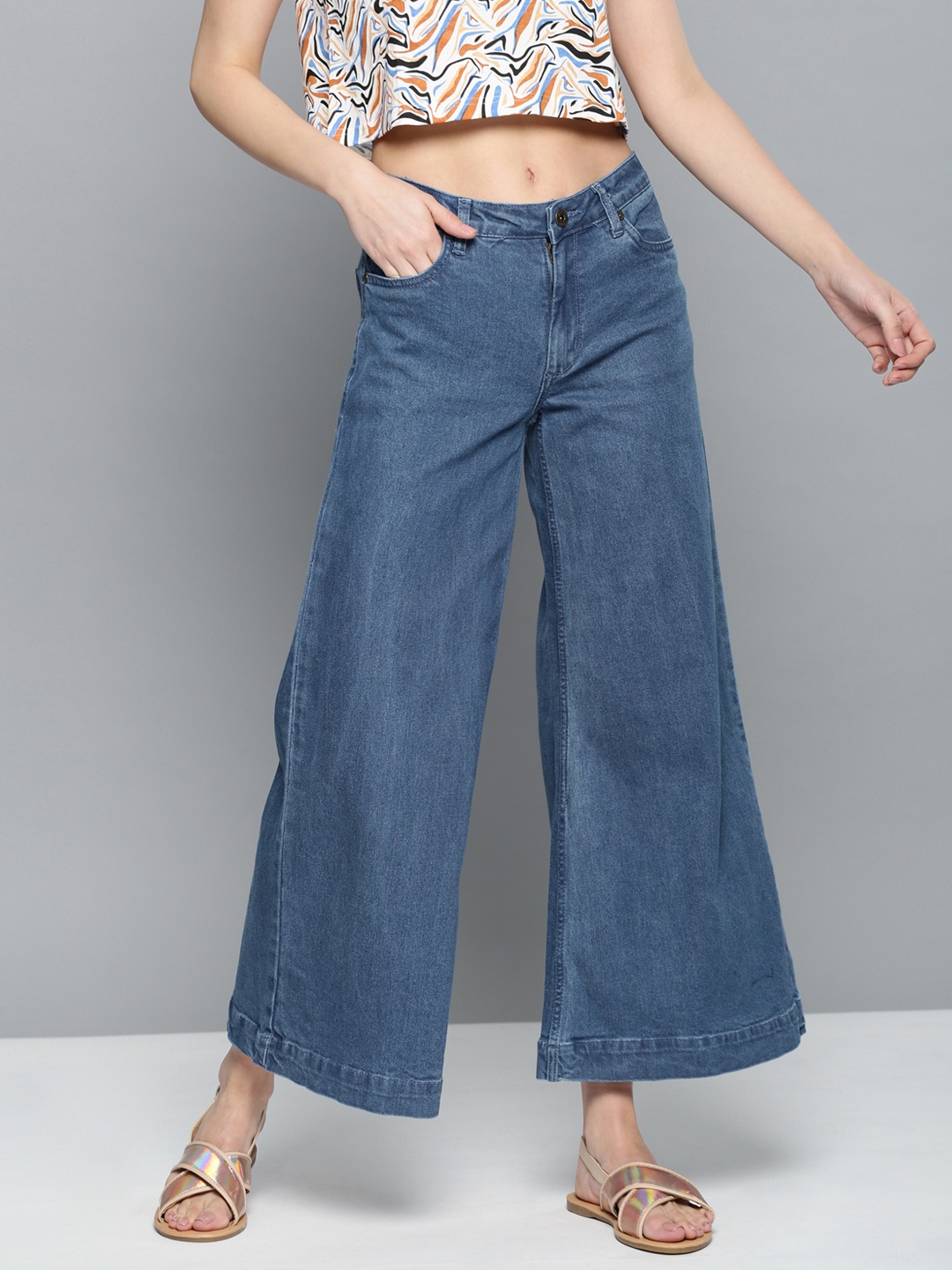 

Chemistry Women Blue Flared Mid-Rise Clean Look Stretchable Jeans