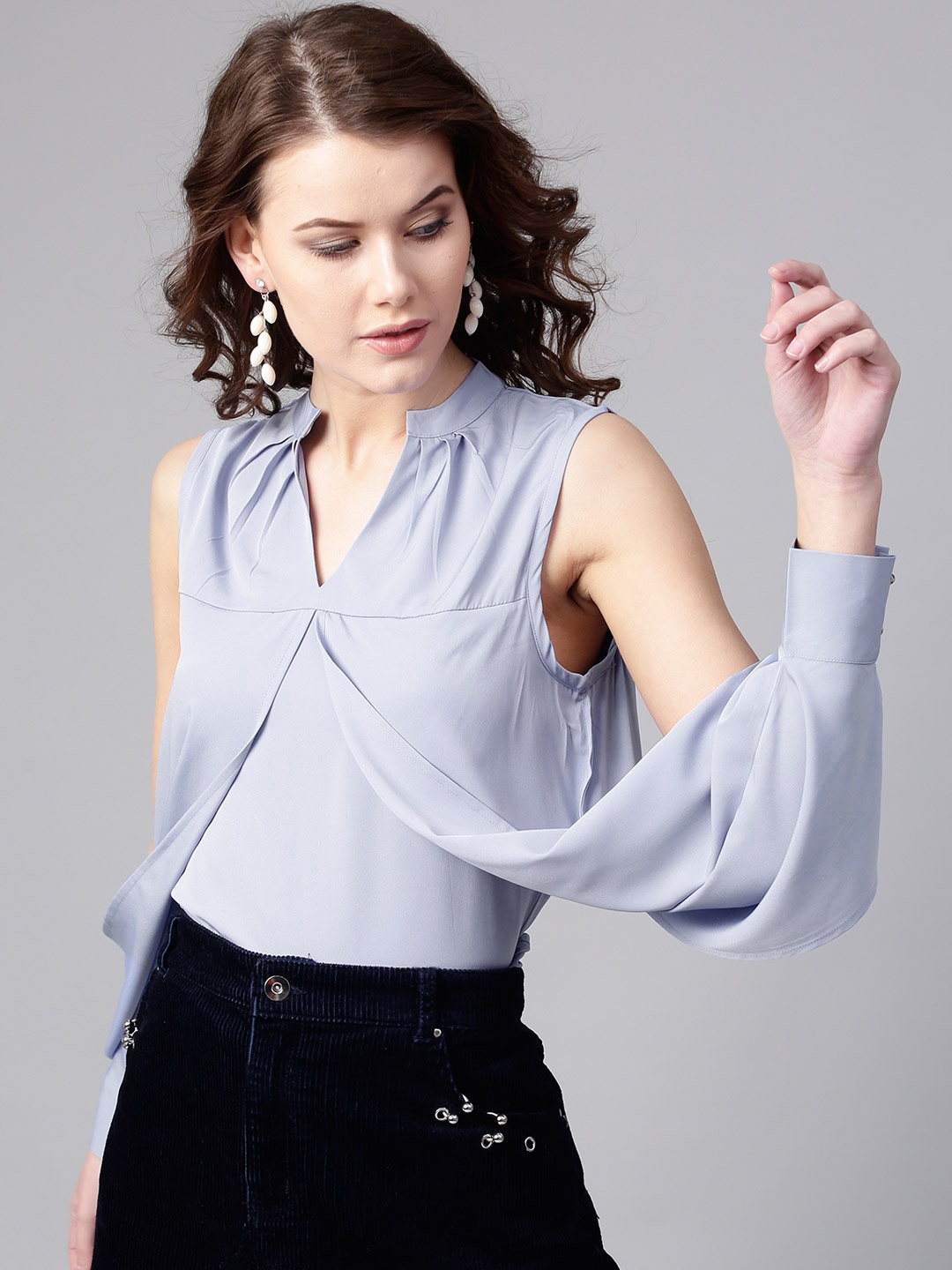 

Zima Leto Women Blue Solid Layered Top