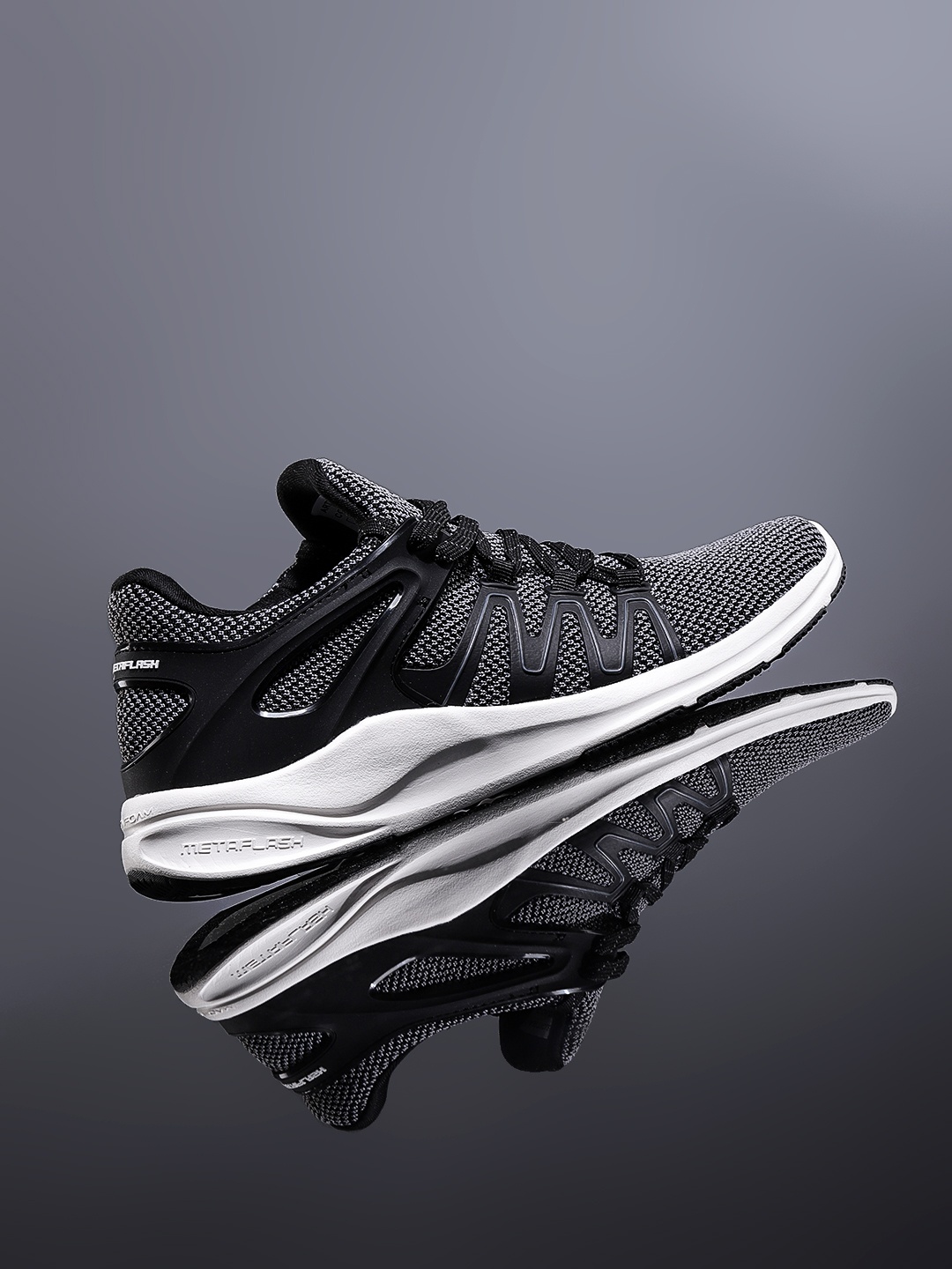 

HRX by Hrithik Roshan Men Black Metaflash Running Shoes