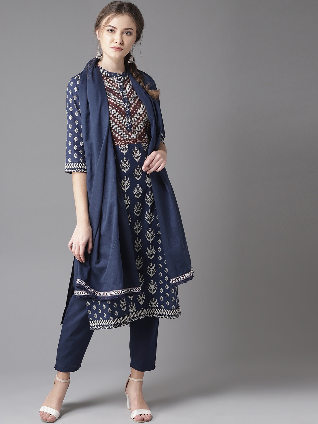 

Moda Rapido Women Ethnic Motifs Cotton Kurta with Trousers & Dupatta, Navy blue
