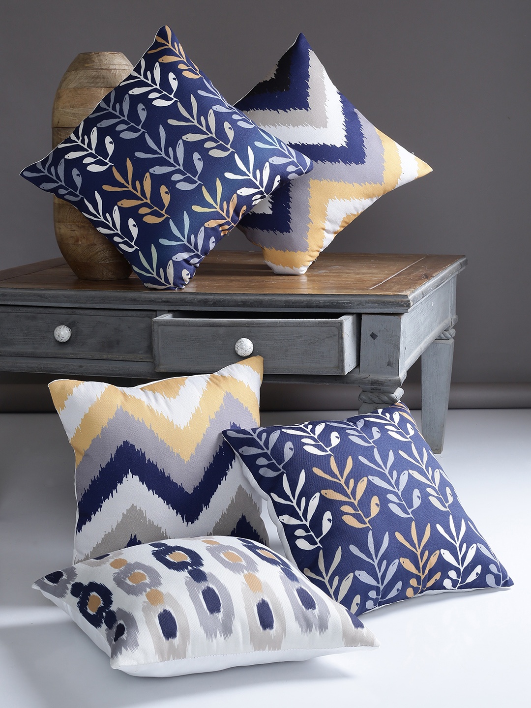 

Alina decor Multicoloured Set of 5 Abstract Square Cushion Covers, Multi
