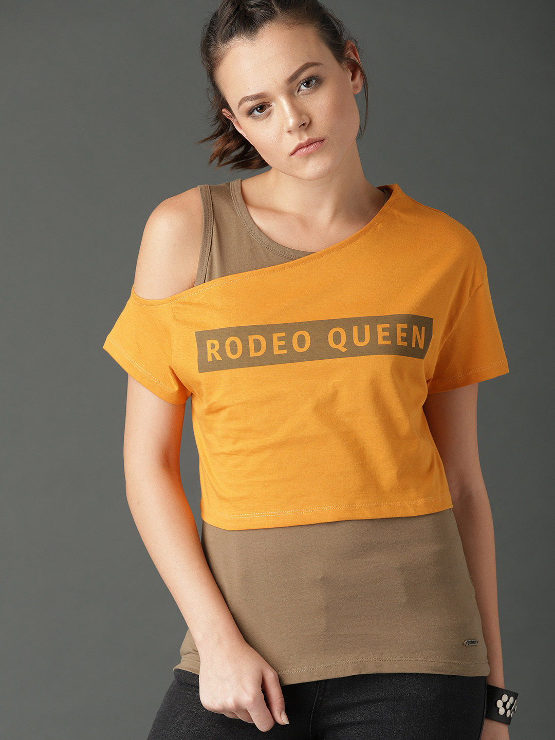 

Roadster Women Yellow Olive Green Printed Round Neck Pure Cotton T-shirt with Tank Top