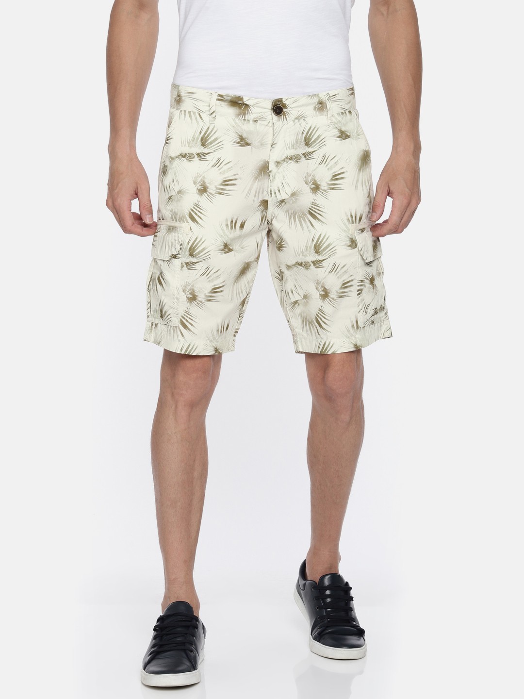 

Pepe Jeans Men Off-White Printed Slim Fit Shorts