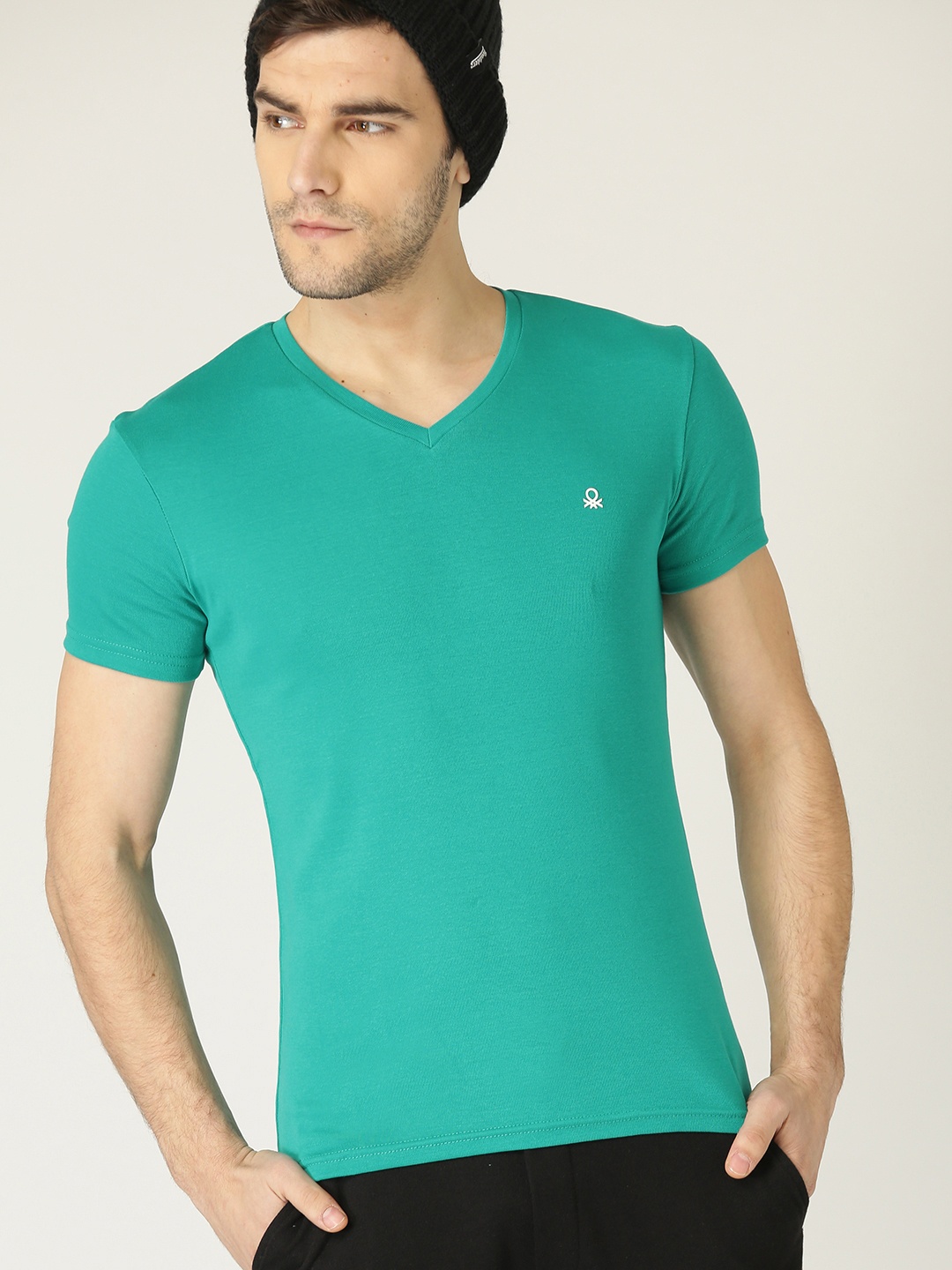 

United Colors of Benetton Men Turquoise Blue Solid V-Neck T-shirt