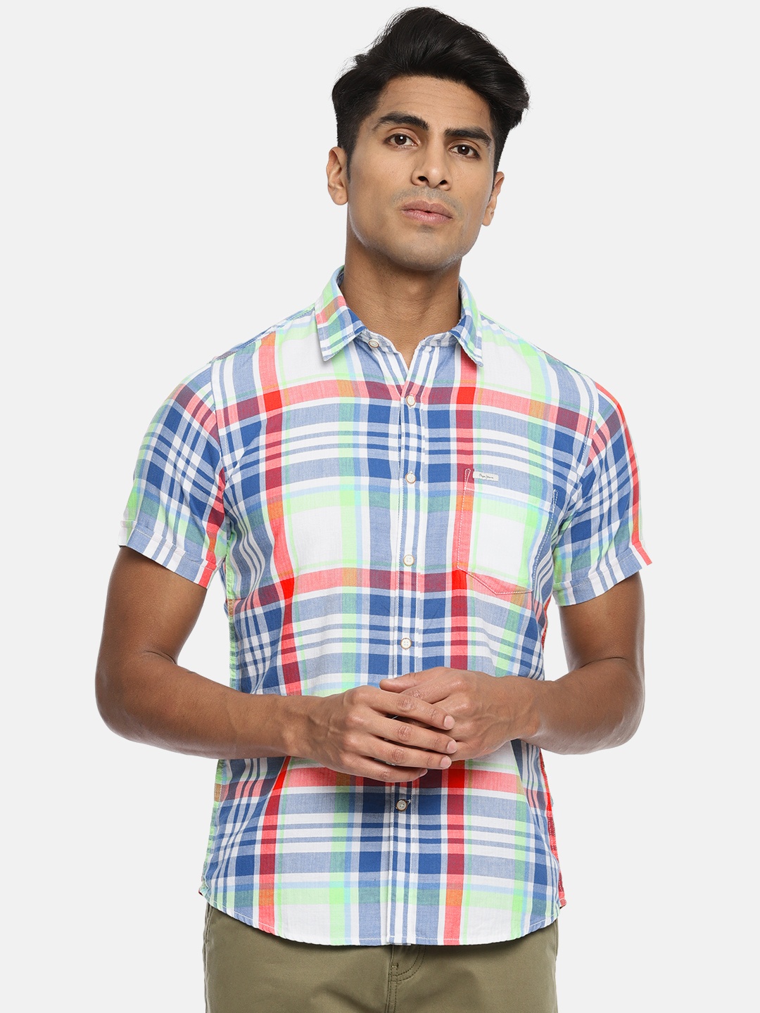 

Pepe Jeans Men White & Red Regular Fit Checked Casual Shirt