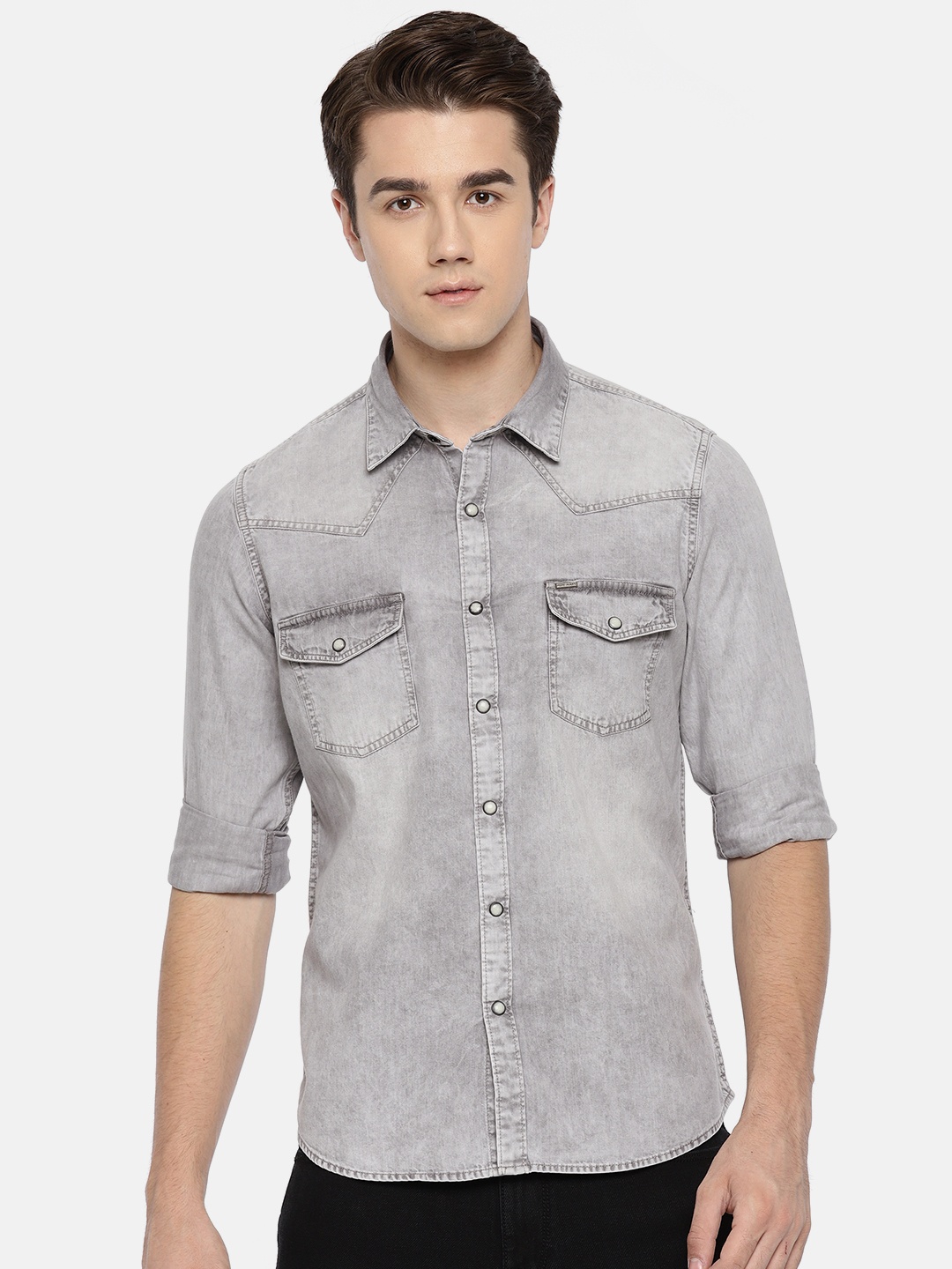 

Pepe Jeans Men Grey Regular Fit Solid Casual Shirt
