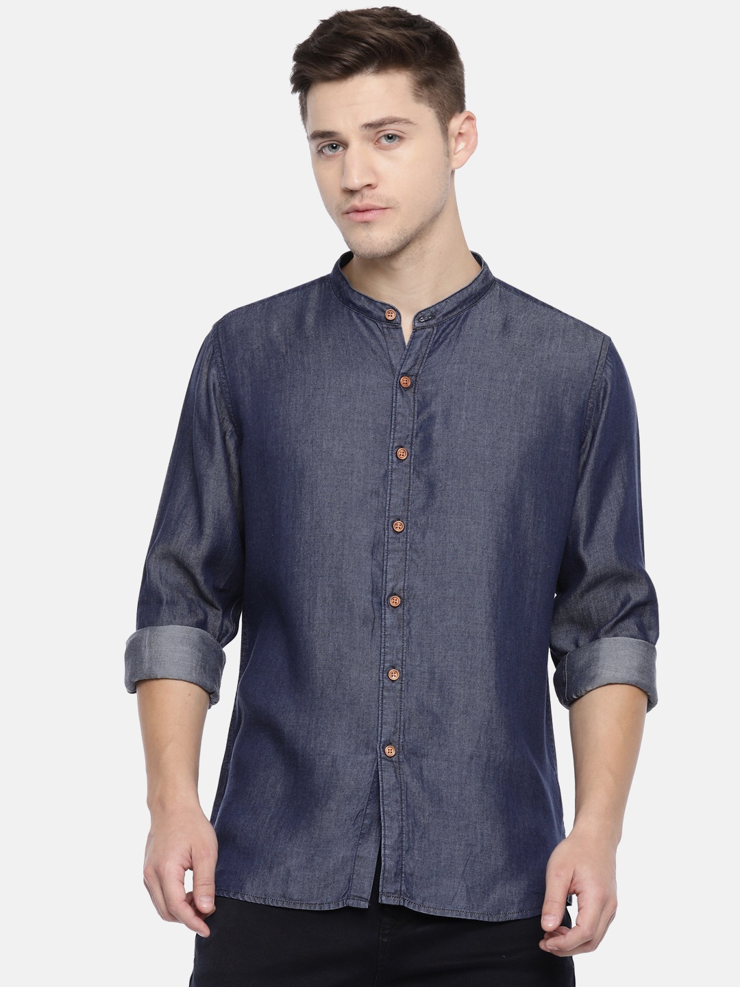 

Pepe Jeans Men Blue Regular Fit Solid Chambray Casual Shirt
