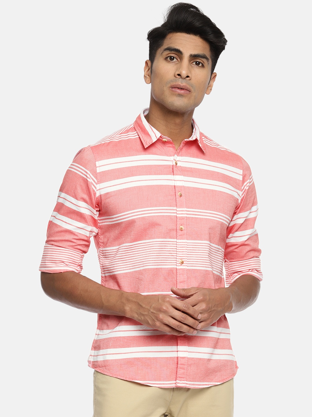 

Pepe Jeans Men Red & White Slim Fit Striped Casual Shirt
