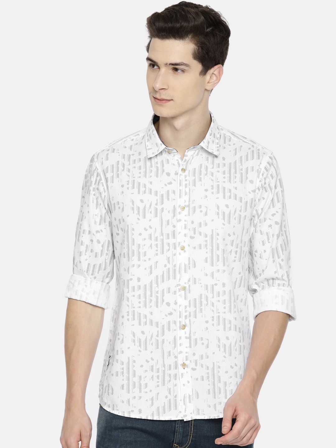 

Pepe Jeans Men White & Navy Blue Regular Fit Printed Casual Shirt