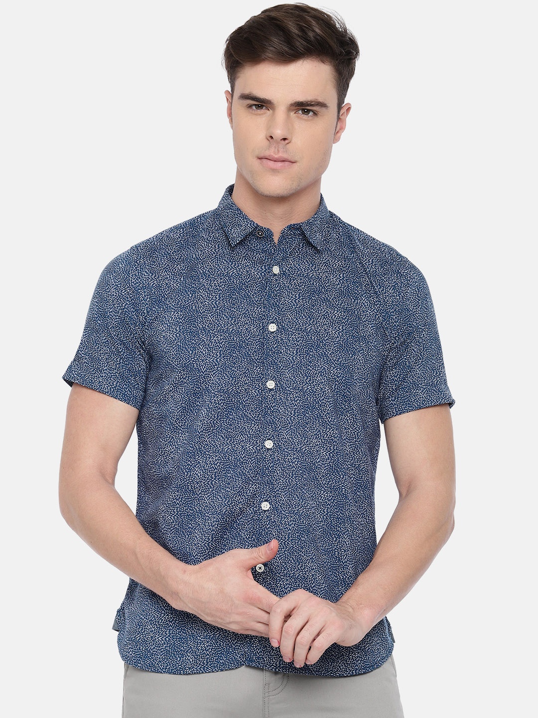 

Pepe Jeans Men Blue Printed Regular Fit Casual Shirt