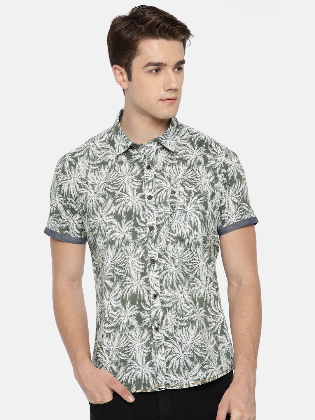 

Pepe Jeans Men White & Green Regular Fit Printed Casual Shirt