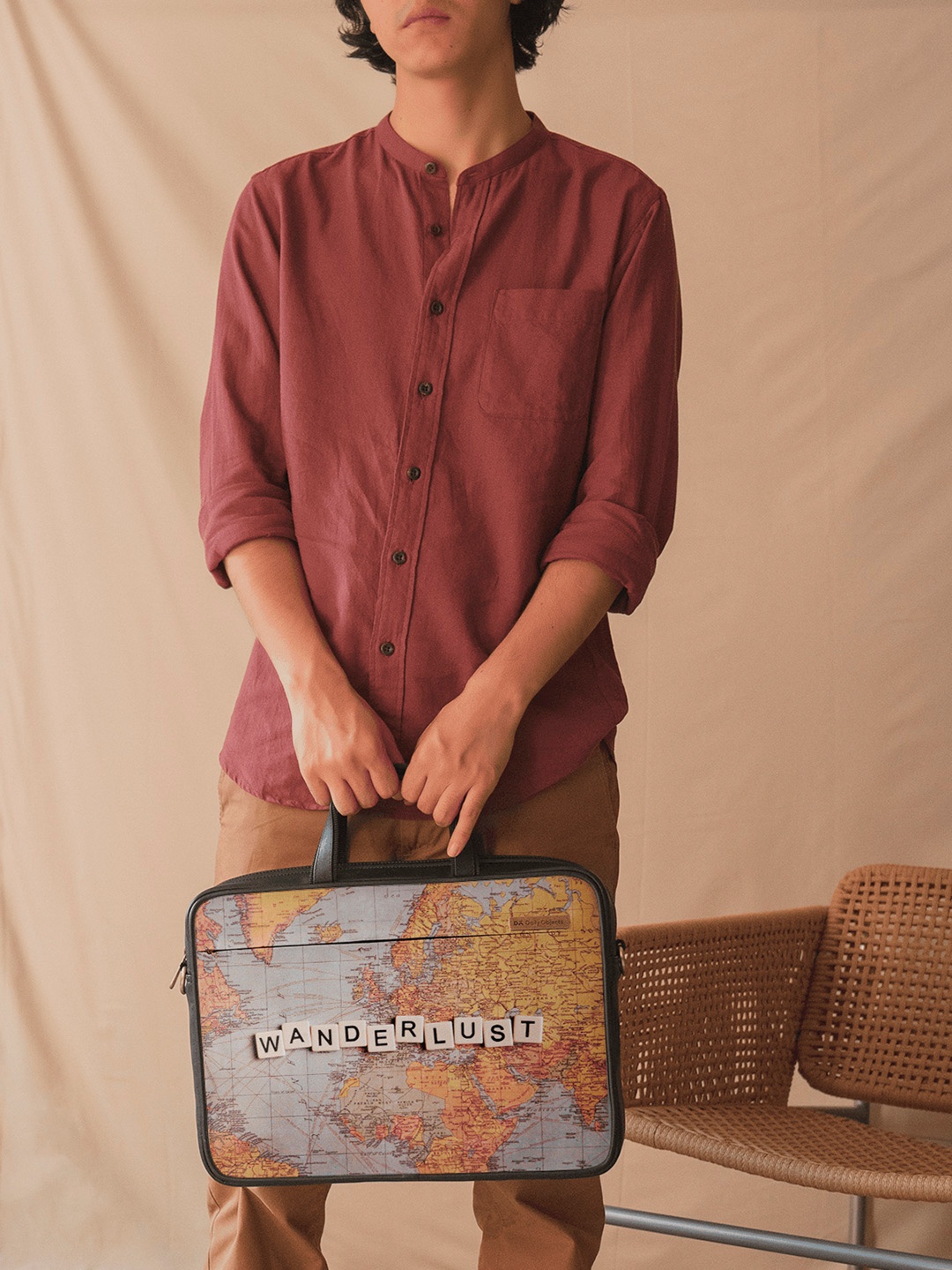 

DailyObjects Unisex Grey Printed 15.6 Inches Wanderlust Map City Compact Laptop Bag