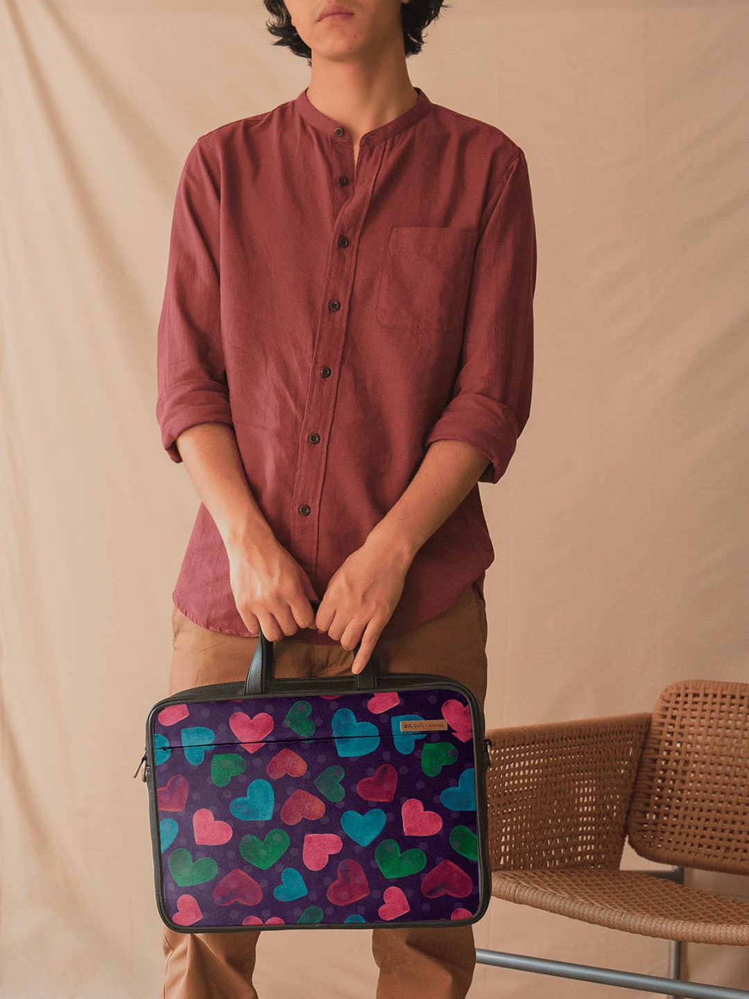 

DailyObjects Unisex Purple & Green Printed 15.6 Inches Valentine City Compact Laptop Bag
