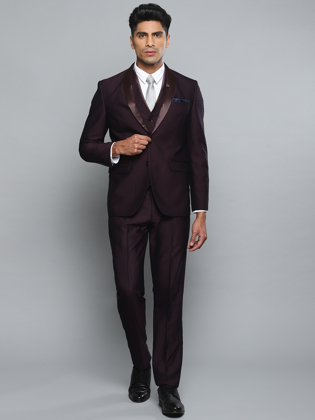 

Louis Philippe Men Maroon Checked Single-Breasted Slim Fit Formal Suit